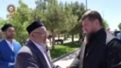 Рамзан Кадыров посетил комплекс Хазрати Имом и кладбище Кукч...