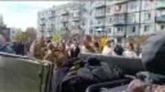 Ветерана в Сиверском поздравили с Днем Победы концертом под ...