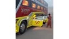 По Пакистану курсируют автобусы с местами «бизнес-класса».