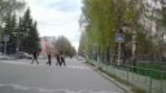 ПДД давно пора преподавать в школе, как отдельный предмет.