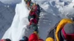 🔴 🏔️ Пробки из альпинистов на Эвересте.