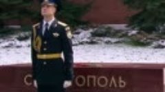 Путин возложил цветы к Могиле Неизвестного Солдата в День По...