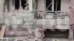 💥 Последствия обстрела многоэтажек в Лисичанске: выбиты сте...