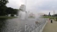 Вечерние фонтаны на прудах Хабаровска mp4