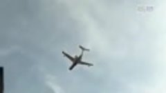 Бе-200 тушит дом _ Russian plane BE200 sprays fire