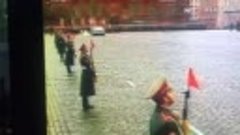 Мощь и сила Вооруженных сил СССР на параде  представлена лин...
