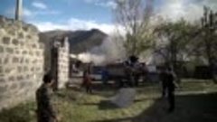 Жители Кельбаджарского района Нагорного Карабаха сжигают сво...