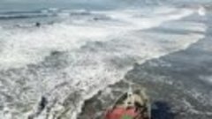 В Приморье тайфун вынес на берег &quot;корабль-призрак&quot;