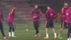 Munir and Neymar Jr shows off skills during training session