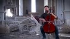 Музыка в разрушенном от ударов ВС Азербайджана храме в Шуши....