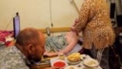 Миллионер подарил миллион рублей матери с сыном-инвалидом