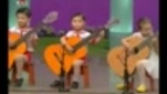 Дети-Корейцы играют Мурку на гитарах. Это КРУТО ! (прикол)