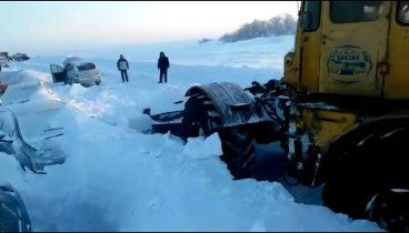Расчистка снежного затора Оренбург-Орск