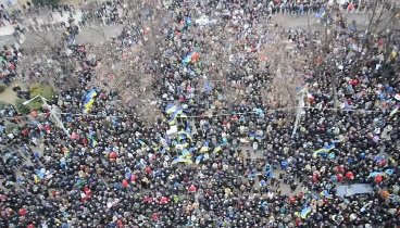 Гимн Украины под ОГА Днепропетровск 02.03.2014