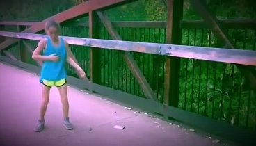 Эта девочка взорвала Интернет своим невероятным танцем