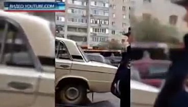 Саратовские полицейские отняли у плачущих стариков машину