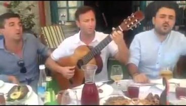 Грузины поют русскую песню: "Тополя". Поют так, что все вн ...