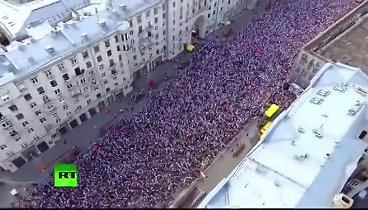 Сегодня в Москве! Просто река: Бессмертный полк с высоты птичьего полета