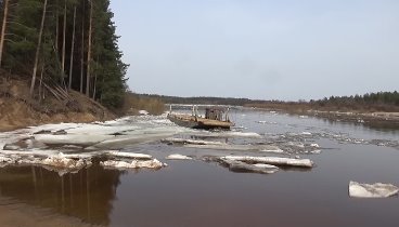 Сон старого парома в Судроме