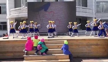 танец "Первоклашки"-дебют май 2018