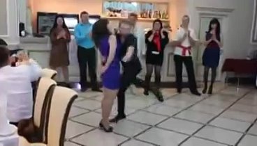 Как танцуют настоящие  *МАЧО* Умора!