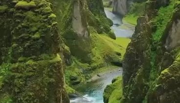 Фьядрарглйуфур_один_из_самых_красивых_каньонов_в_Исландии