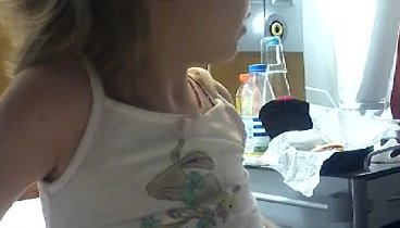 Настенька. РАК! Крошка в клинике после осмотра глаза под общим наркозом.