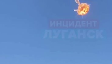 🗣Кадры успешной работы ПВО по воздушной цели в небе над Луганском.