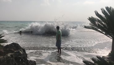 Кипр в ноябре 2019. Море! Просто Огромные волны!