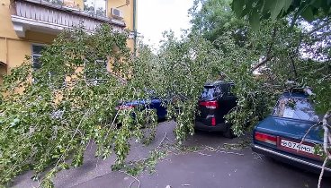 Ураган в Саранске- 'убитые' машины, снесенные заборы, 'п ...