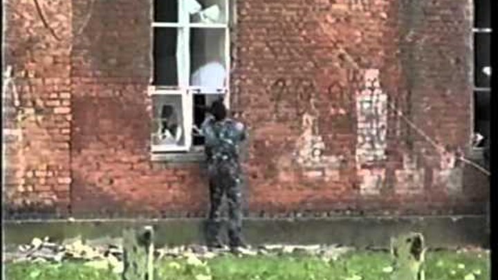 Спецназ в Беслане штурм школы. Беслан 1 сентября 2004 видео