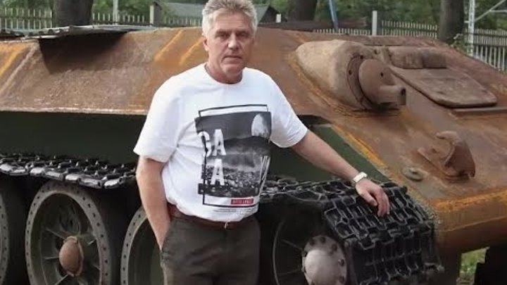 За 10 лет он восстановил 30 погибших советских танков. Немецкие не в ...