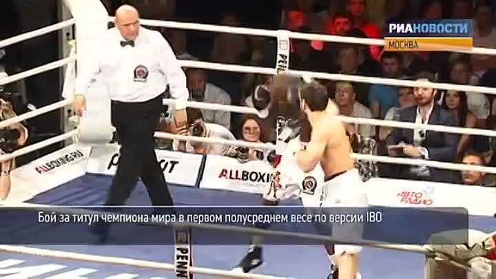 Боксер Мабуза упал на ринг без чувств