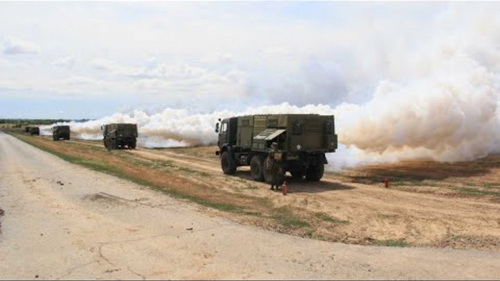Постановка дымовой завесы военнослужащими войск РХБ защиты ЮВО