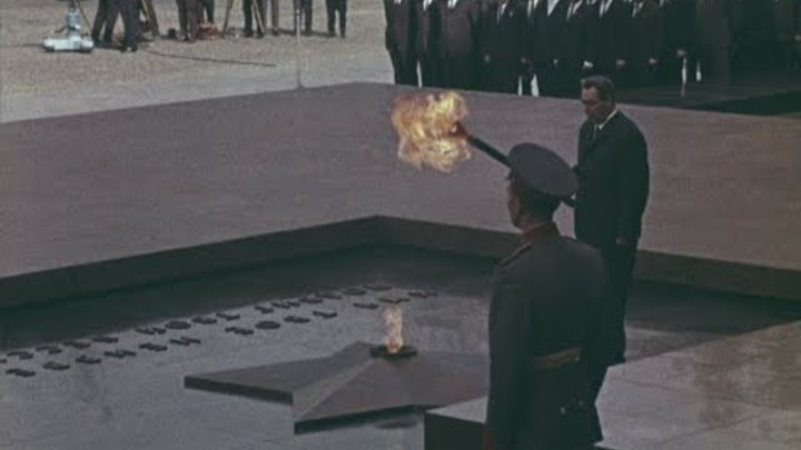Зажжение Вечного огня у стен Московского Кремля (8 мая 1967 года)