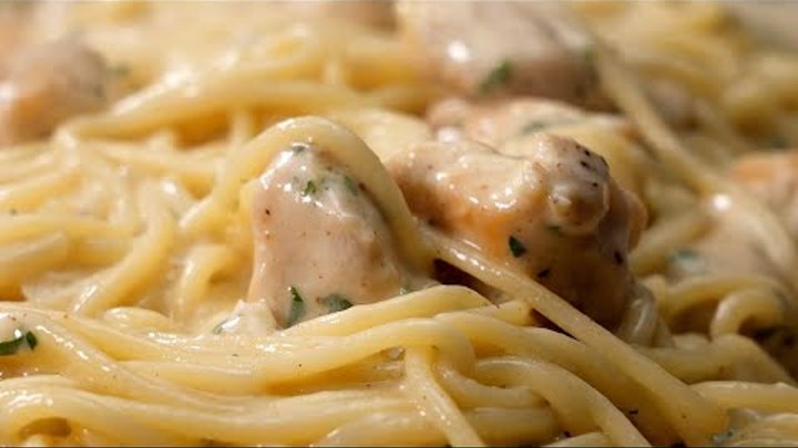 Pasta alfredo con pollo 🤤 DELICIOSA receta con espagueti