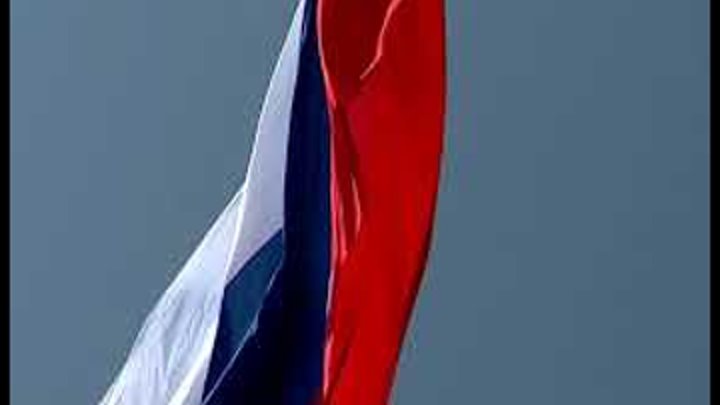 Флаги России, СССР и Российской Империи подняли в Санкт-Петербурге