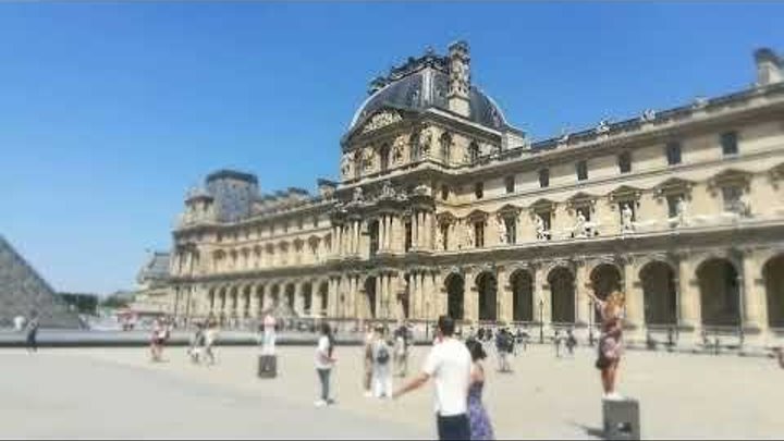 Музей Лувра, Париж, Франция—2023