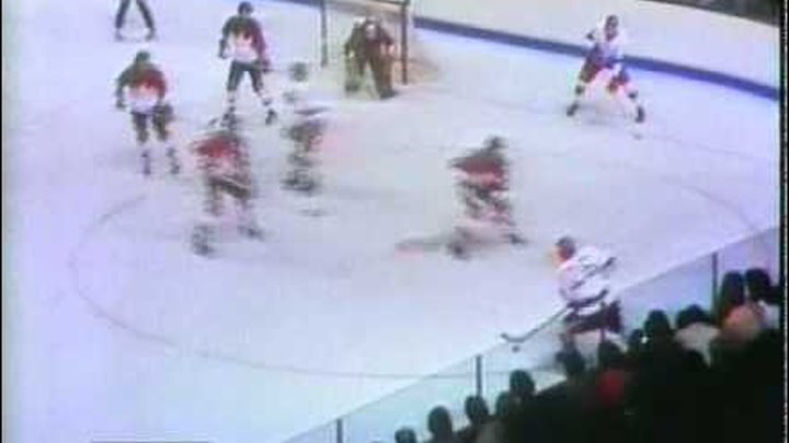 SuperSerija-1972_Canada_vs_USSR_1 матч Гол забивает Е.Зимин.avi