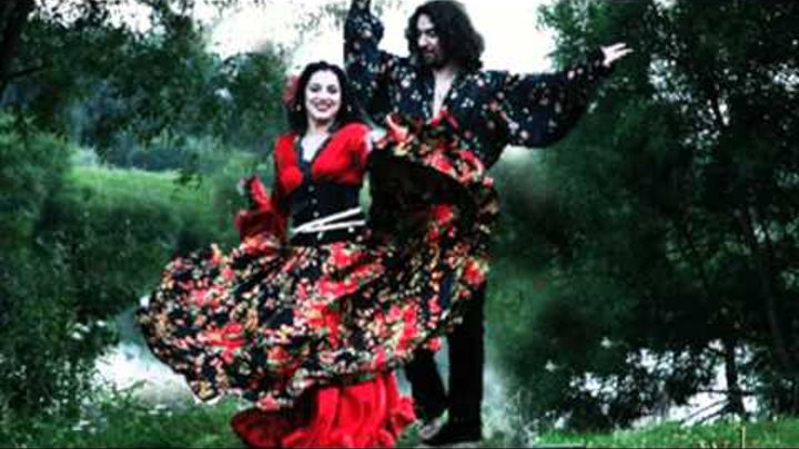 Песни цыганская королева. Цыганский танец. Цыганский мужской костюм. Цыганский танец анимация.