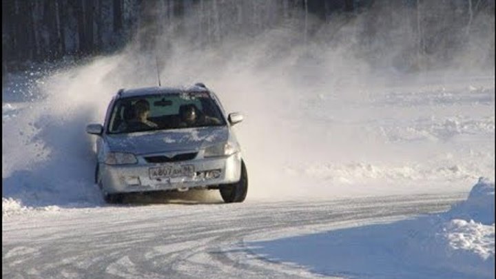 Занос автомобиля зимой. Как действовать при заносе?