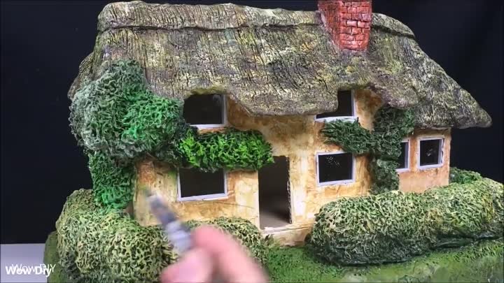 Make a clay cottage using DAS clay - DIY