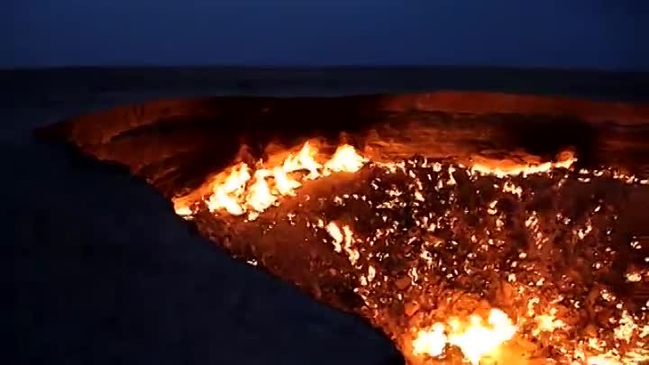 "Врата в АД". Газовый кратер в Дарвазу, Туркмения.
