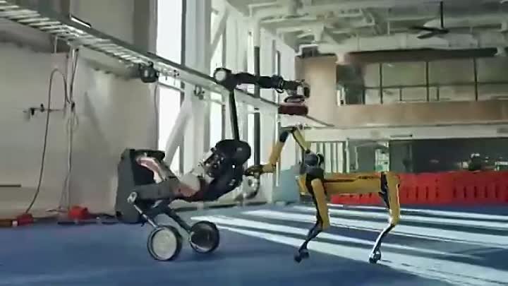 На видео - танцующие роботы от Boston Dynamics.  Как тебе такое, роб ...