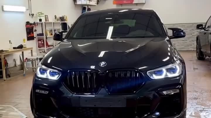 BMW X6 M-black