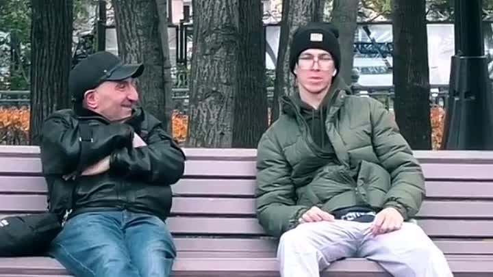 Я с девушкой разговариваю...😂😂😂