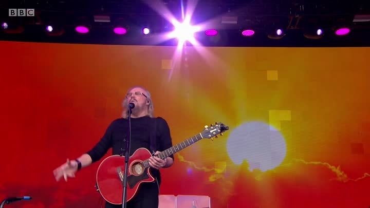 Barry Gibb - Glastonbury Festival 2017