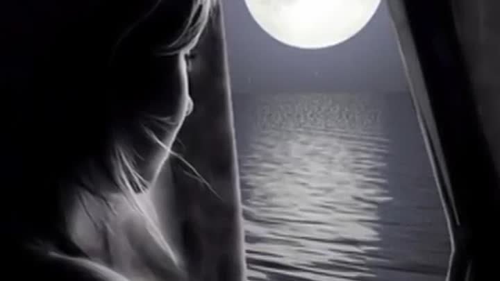 Песни пусть уйдет луна в окне. Луна в окне. Одиночество души. Одиночество в ночи.