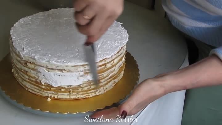Кремовое оформление тортика с картинкой.