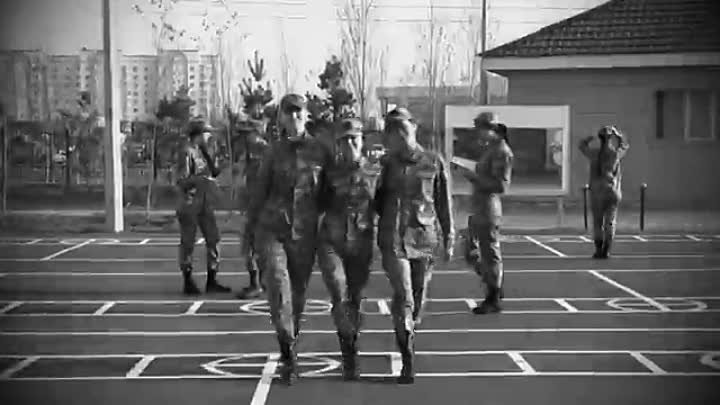 Военные девушки из Казахстана, исполнили необычный танец ко Дню Защи ...